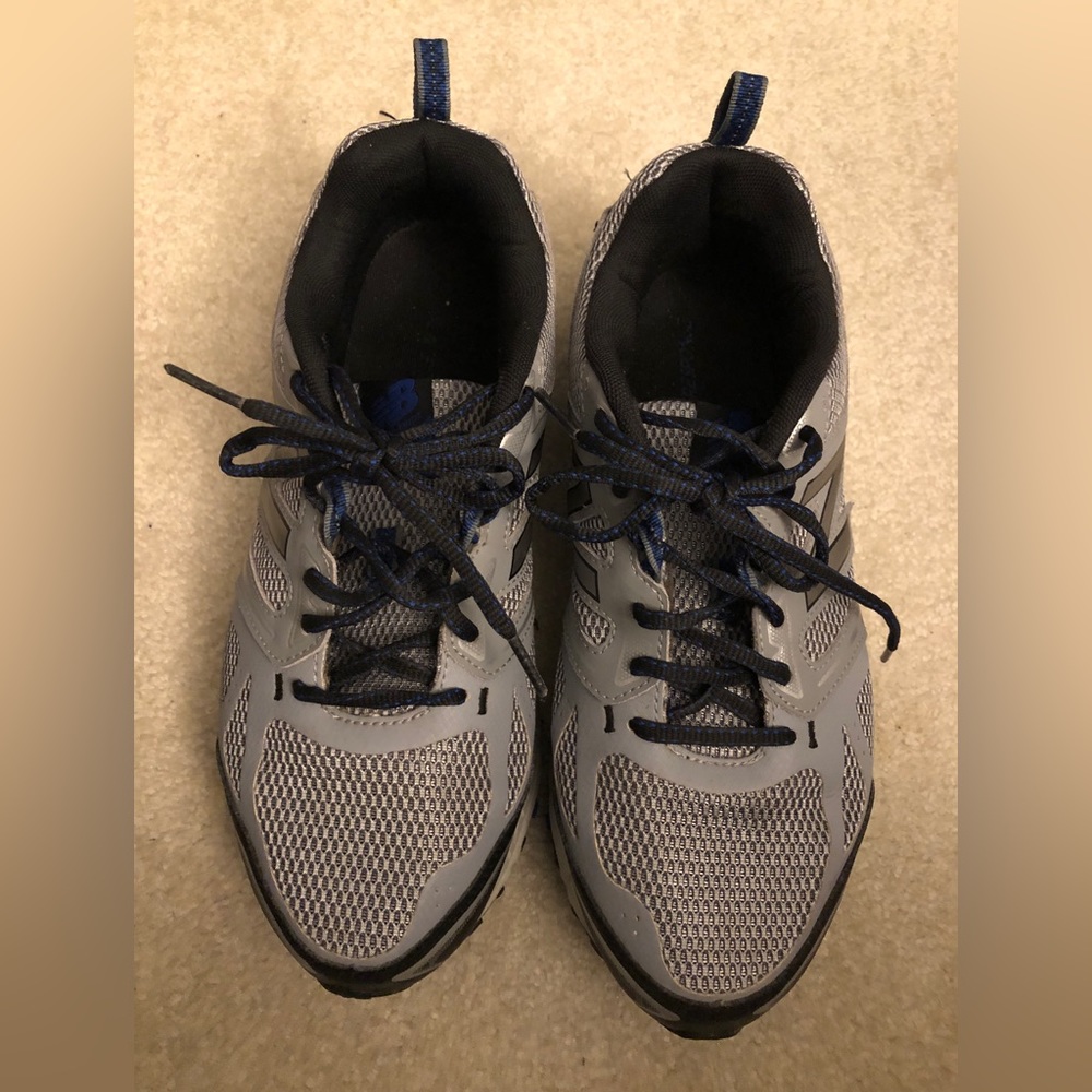 New Balance 412v3 MTE412K3 Trail Running Shoe  for Men | Size 9 | Gray Blk